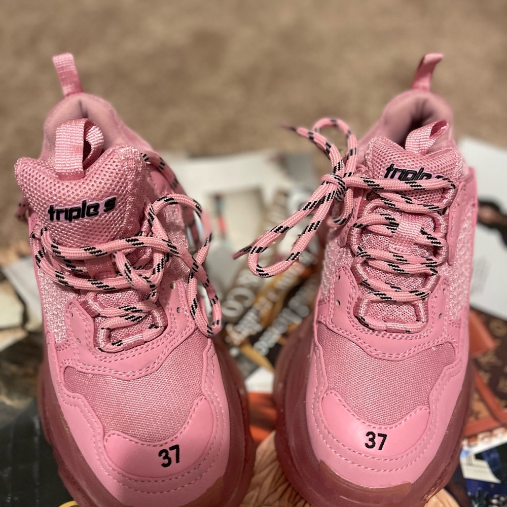 Triple S Balenciaga size 37